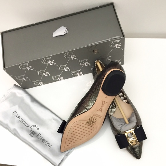 🆕 Skull & Bow Ornamented Pointy Flats - Picture 3 of 3